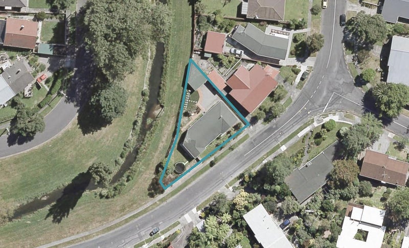 14 Cleary Street, Waterloo, Lower Hutt - Carousel 1