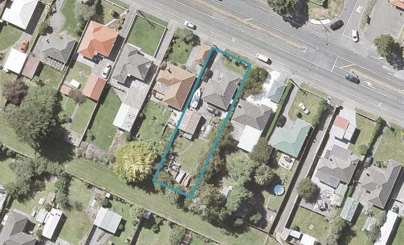 35 Wainuiomata Road, Wainuiomata, Lower Hutt - Carousel 1