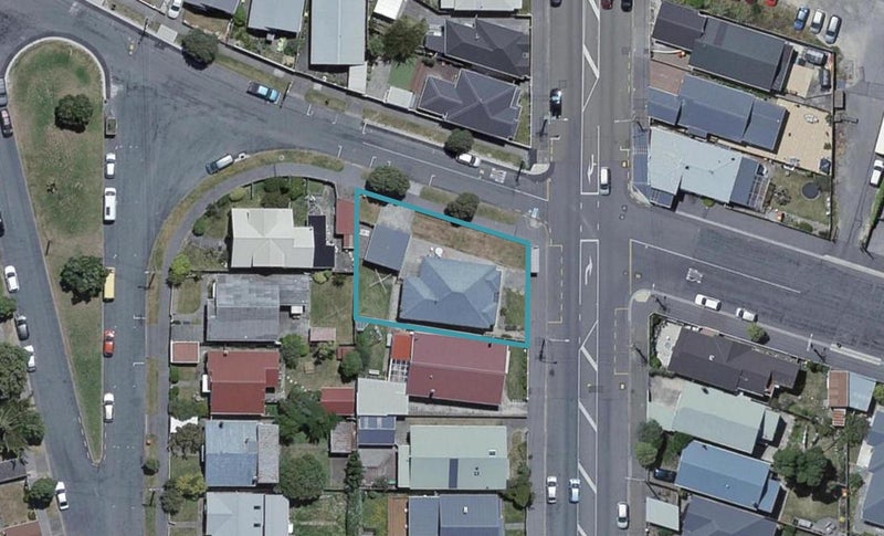 96 Onepu Road, Lyall Bay, Wellington - Carousel 1