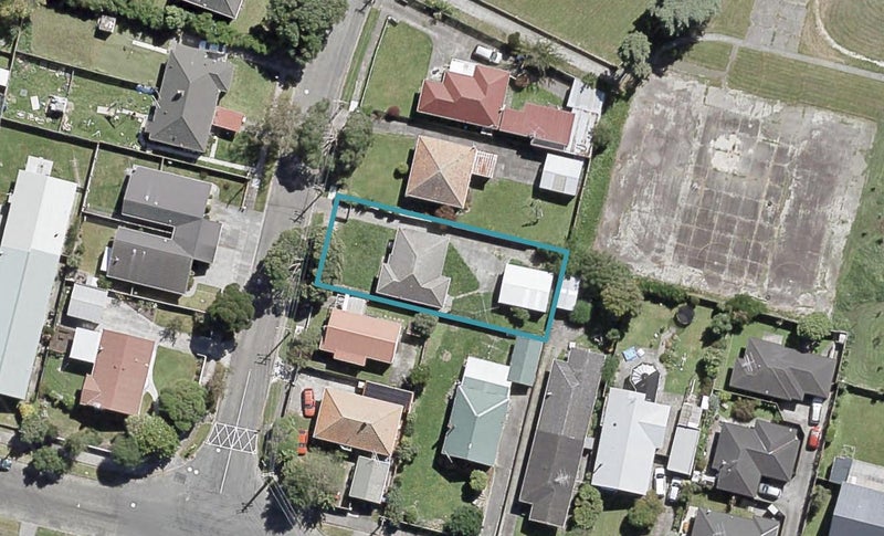 4 Durham Crescent, Fairfield, Lower Hutt - Carousel 1