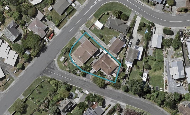 70 Ocean Road, Paraparaumu Beach, Paraparaumu - Carousel 1