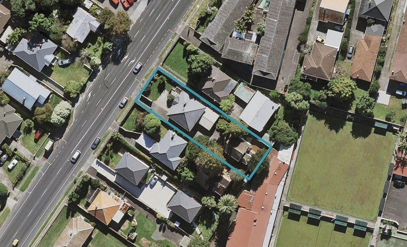 6 Hillsborough Road, Hillsborough, Auckland - Carousel 1