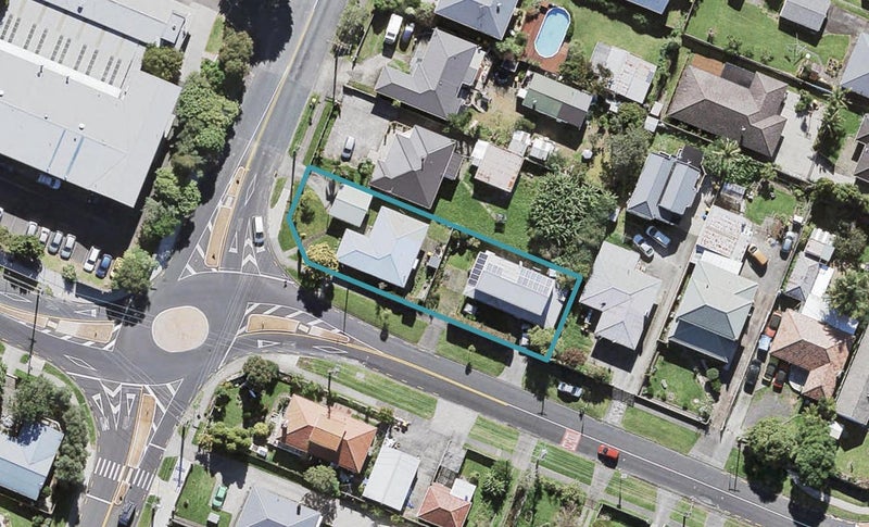 37 Archibald Road, Kelston, Auckland - Carousel 1