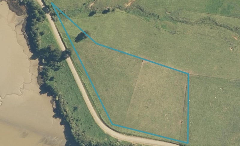 219 Te Mahoe Road, Mōkau - Carousel 1