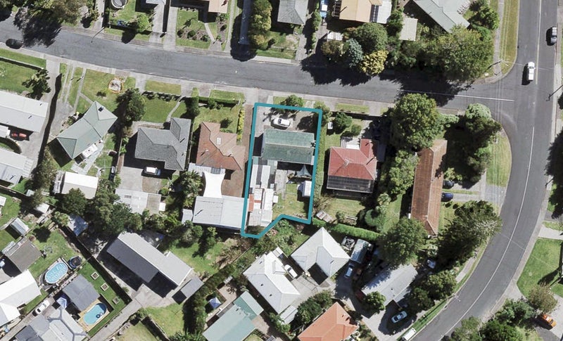 43 Jillian Drive, Ranui, Auckland - Carousel 1