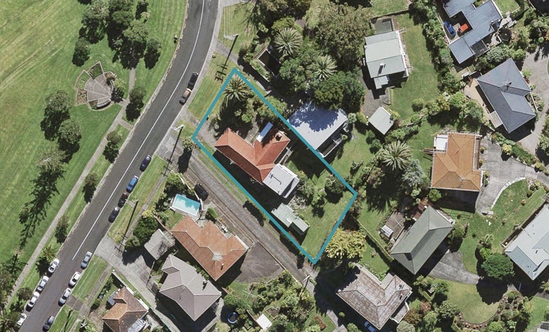 33 High Road, Glenfield, Auckland - Carousel 1