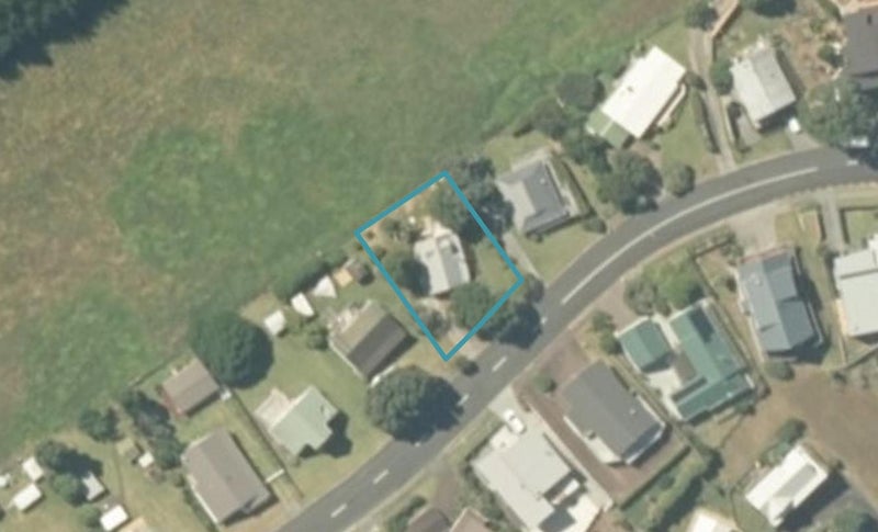138 Bambury Place, Onemana, Whangamatā - Carousel 1