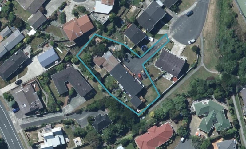 11 Halyard Place, Whitby, Porirua - Carousel 1