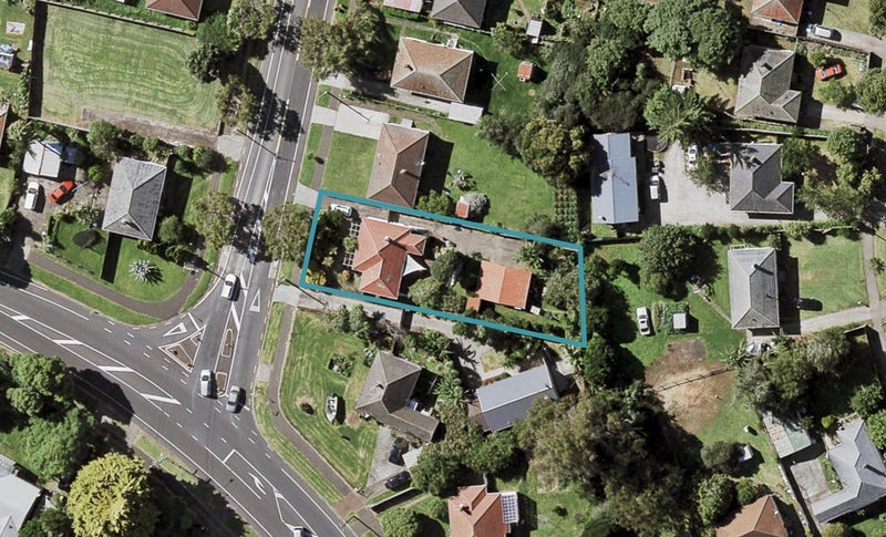 58 Erima Avenue, Point England, Auckland - Carousel 1