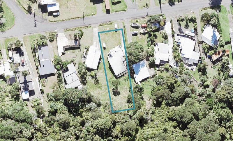 39 Foster Avenue, Huia, Auckland - Carousel 1