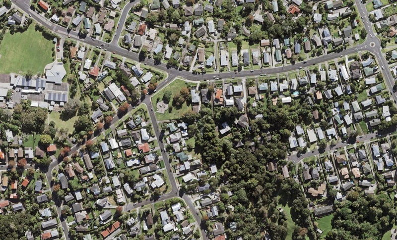 2 Windy Ridge Road, Glenfield, Auckland - Carousel 1
