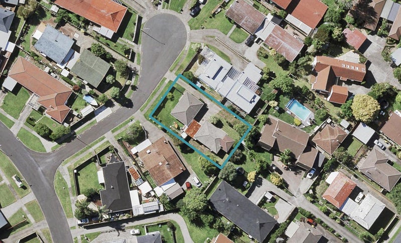 5A Tina Place, Sunnyhills, Auckland - Carousel 1