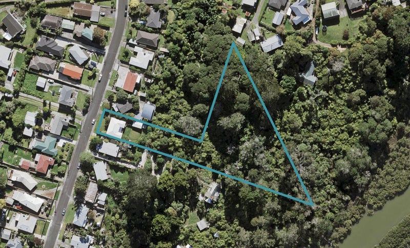 28 Chorley Avenue, Massey, Auckland - Carousel 1