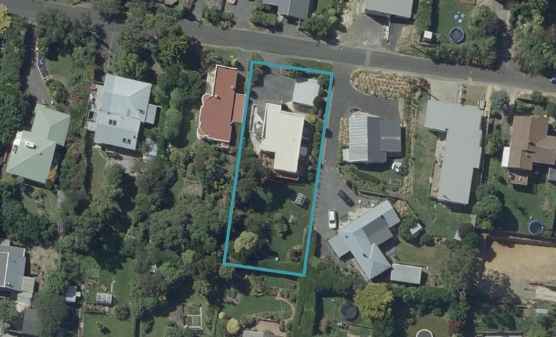 18 Raynbird Street, Company Bay, Dunedin - Carousel 1