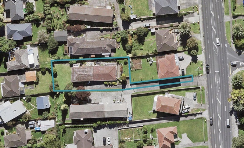 2/4212A Great North Road, Glendene, Auckland - Carousel 1