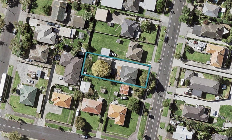 203 Riverside Avenue, Point England, Auckland - Carousel 1