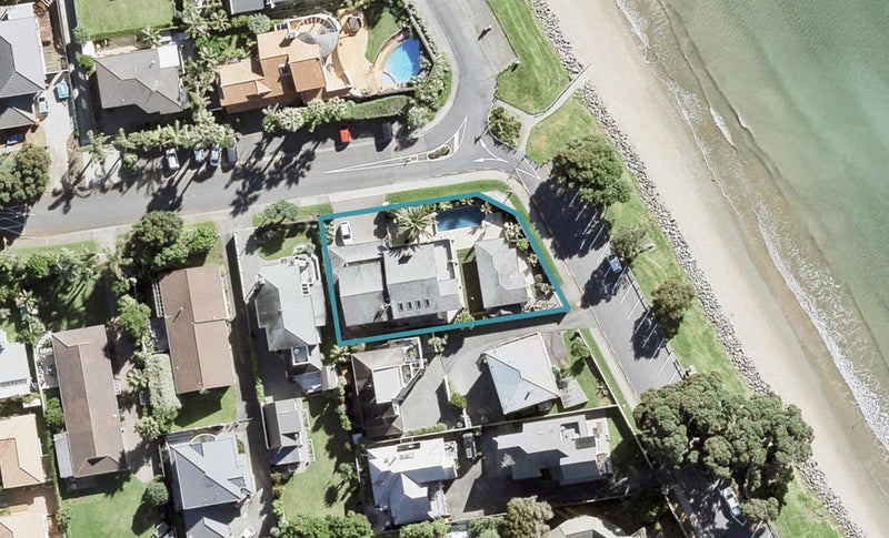 66 Walton Street, Red Beach, Red Beach - Carousel 1