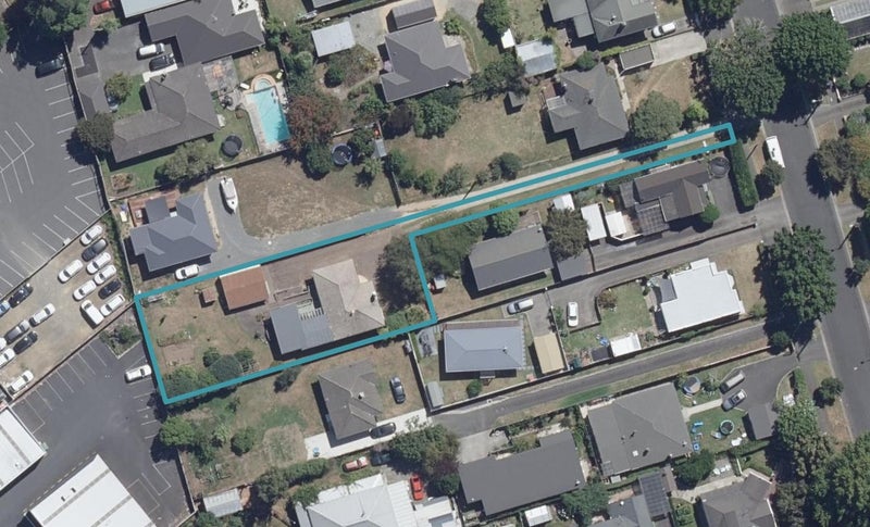 35 Firth Street, Hamilton East, Hamilton - Carousel 1