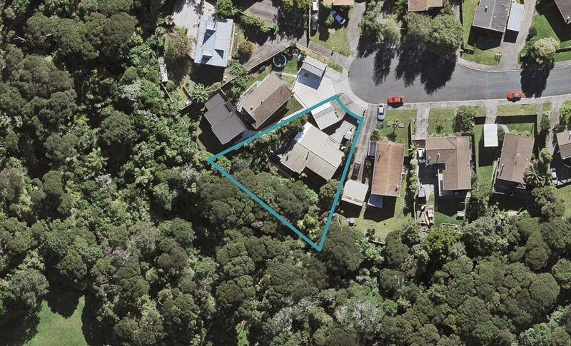 18 Thistledew Place, Bayview, Auckland - Carousel 1