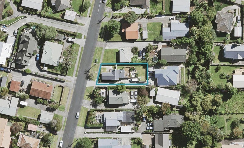 8 Ambler Avenue, Glen Eden, Auckland - Carousel 1
