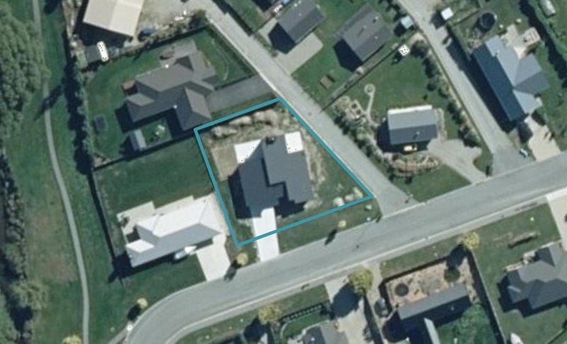 14 Alice Burn Drive, Luggate, Wānaka - Carousel 1