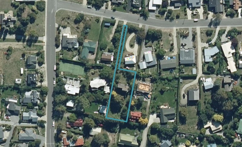 11 Kennedy Crescent, Wānaka - Carousel 1