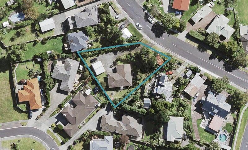 128 Glengarry Road, Glen Eden, Auckland - Carousel 1