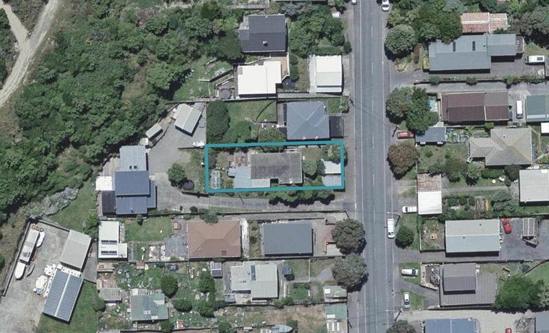 69 Happy Valley Road, Owhiro Bay, Wellington - Carousel 1