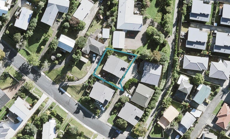 88B Brian Crescent, Stanmore Bay, Whangaparaoa - Carousel 1
