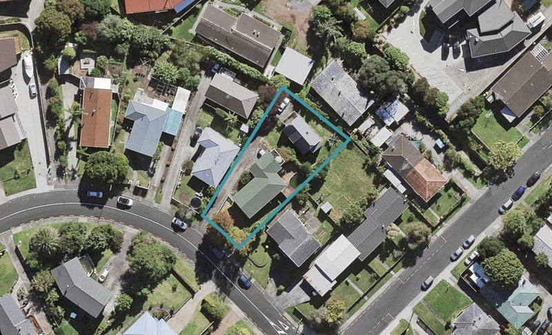 1/5 Chequers Avenue, Glenfield, Auckland - Carousel 1