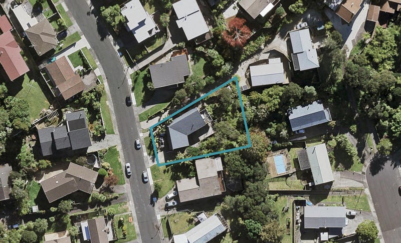 8 Glen Vista Place, Bayview, Auckland - Carousel 1