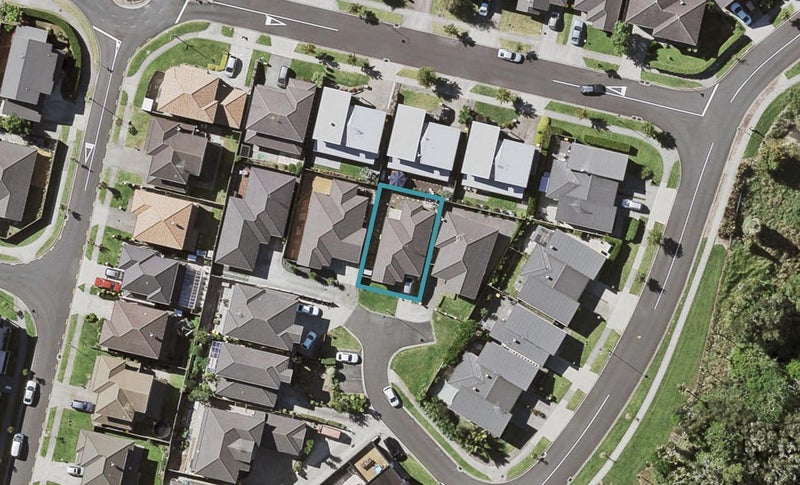 9 Manning Rise, Flat Bush, Auckland - Carousel 1