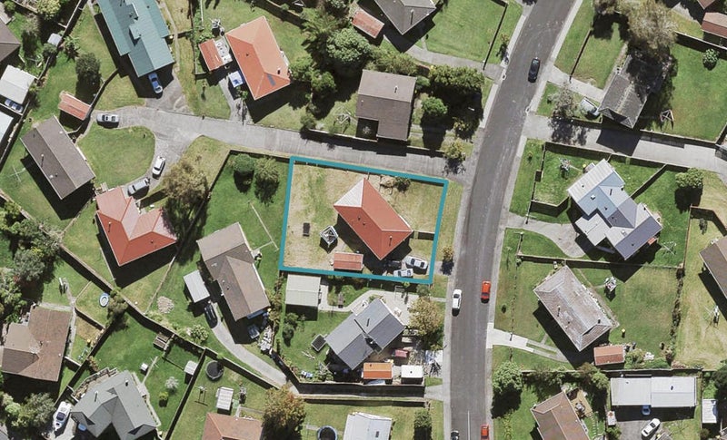 8 Brougham Place, West Harbour, Auckland - Carousel 1