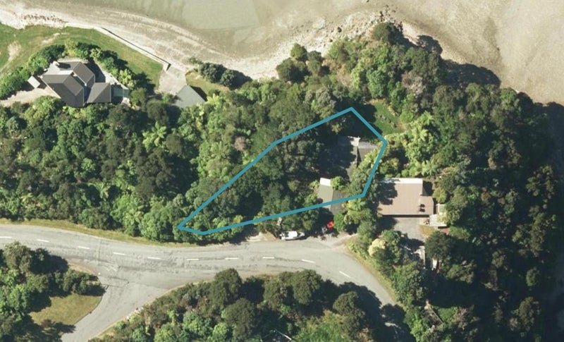 77 Hope Drive, French Pass - Carousel 1