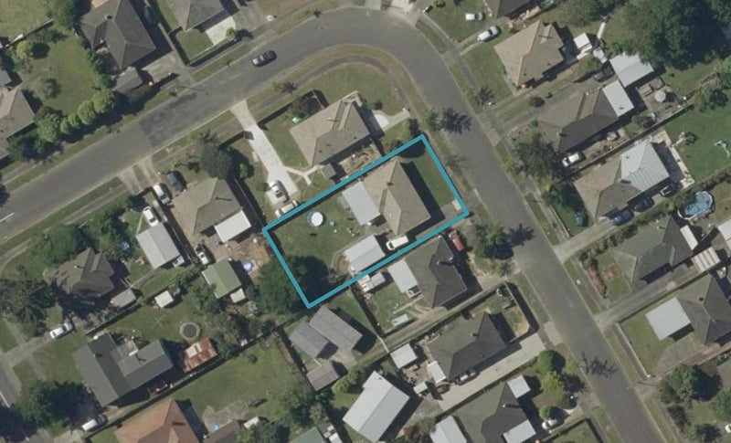 18 Manchester Street, Takaro, Palmerston North - Carousel 1