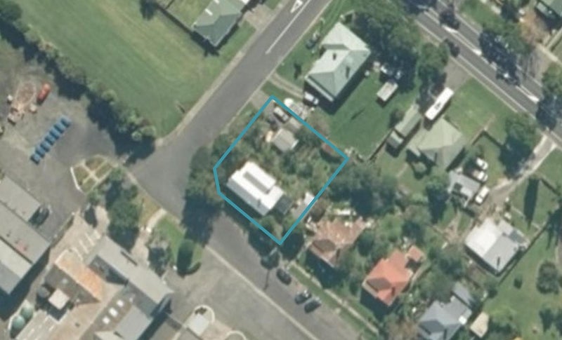 16 Fraser Street, Paeroa, Paeroa - Carousel 1
