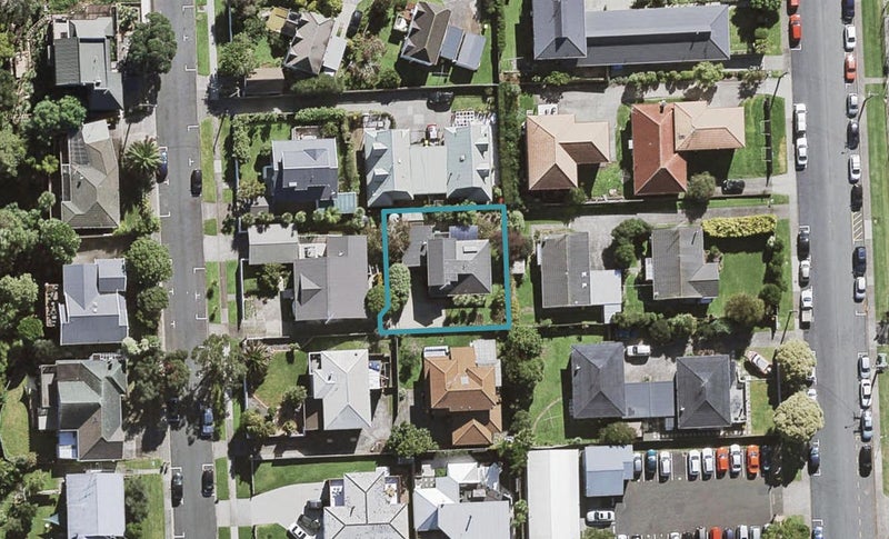 13A Park Avenue, Northcote, Auckland - Carousel 1