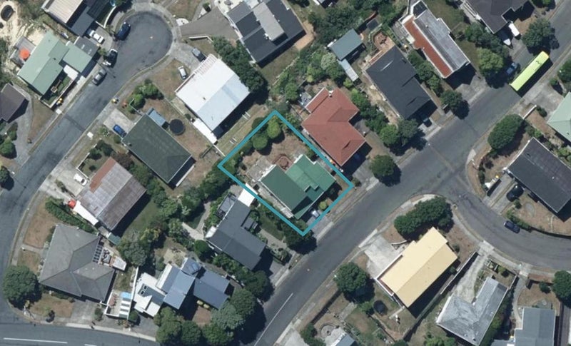 5 Lauderdale Road, Papakowhai, Porirua - Carousel 1