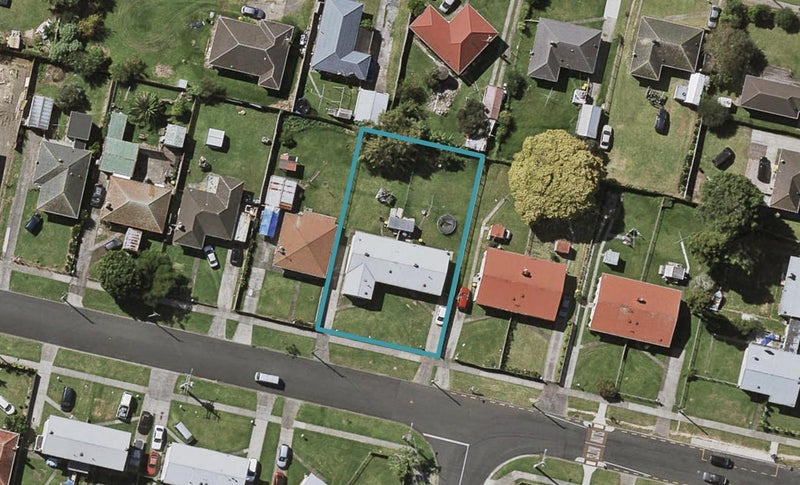 31 Johnstones Road, Ōtara, Auckland - Carousel 1