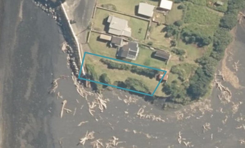 29 Point Road, Mōkau - Carousel 1