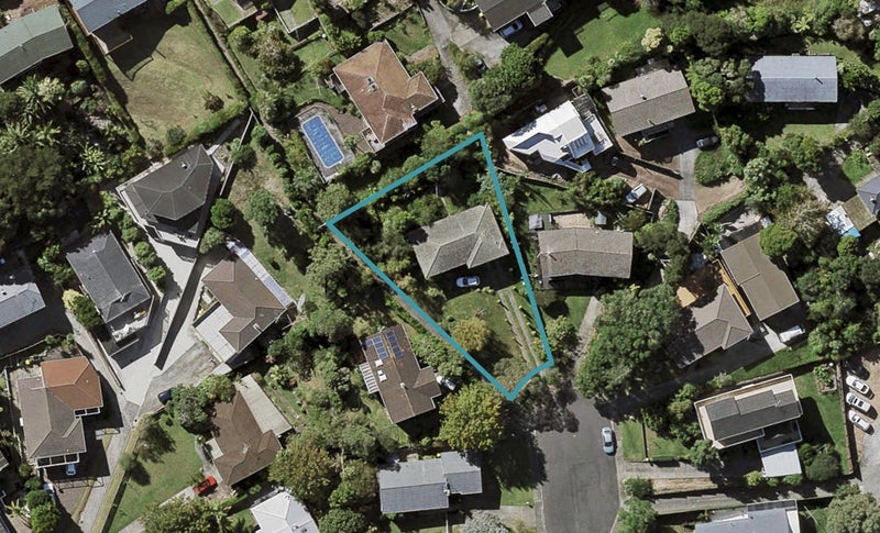 16 Kerria Place, Sunnynook, Auckland - Carousel 1