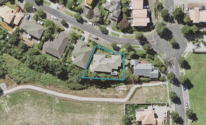 4 Crimson Park, Oteha, Auckland - Carousel 1