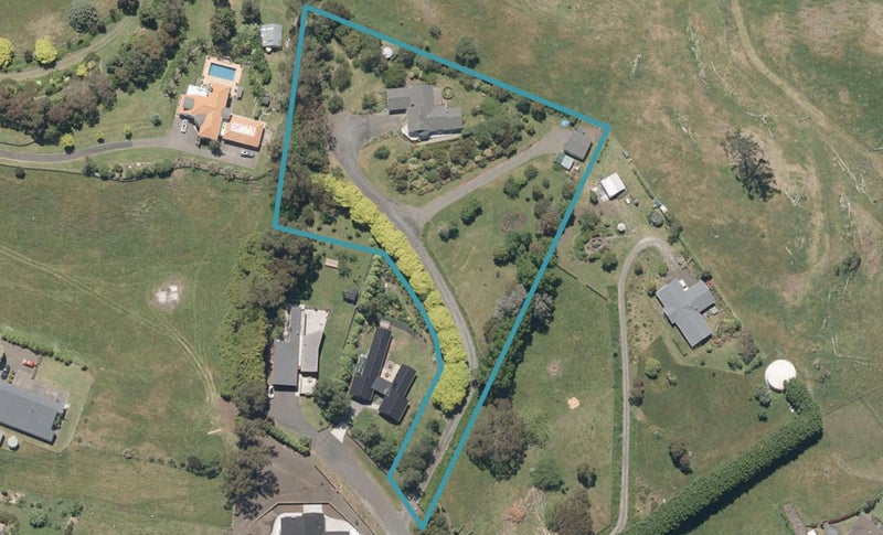 8 Kingston Way, Otamatea, Whanganui - Carousel 1
