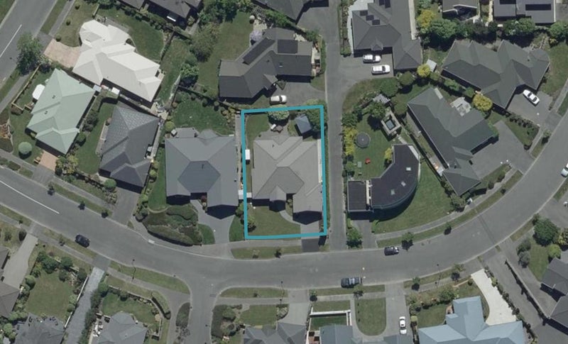 5 Glencullen Drive, Casebrook, Christchurch - Carousel 1