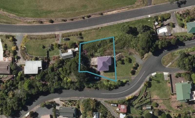 2 Cliff Street, Onerahi, Whangarei - Carousel 1