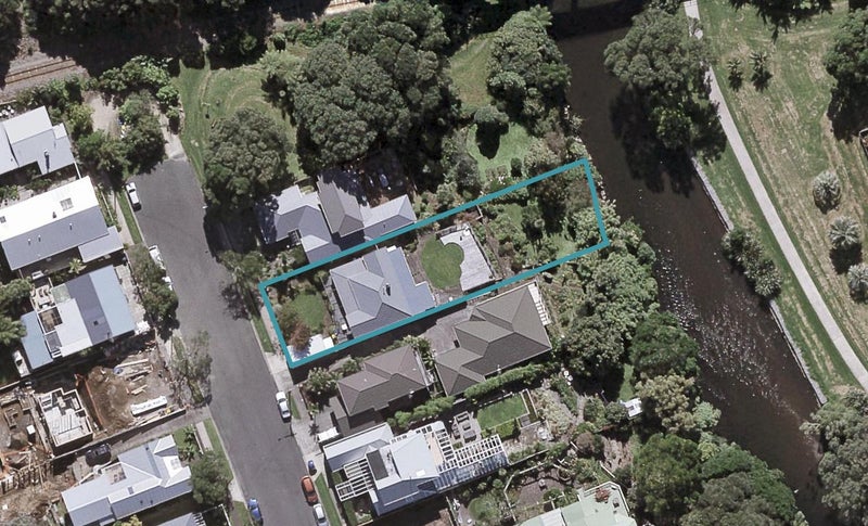 5 Autere Street, Strandon, New Plymouth - Carousel 1