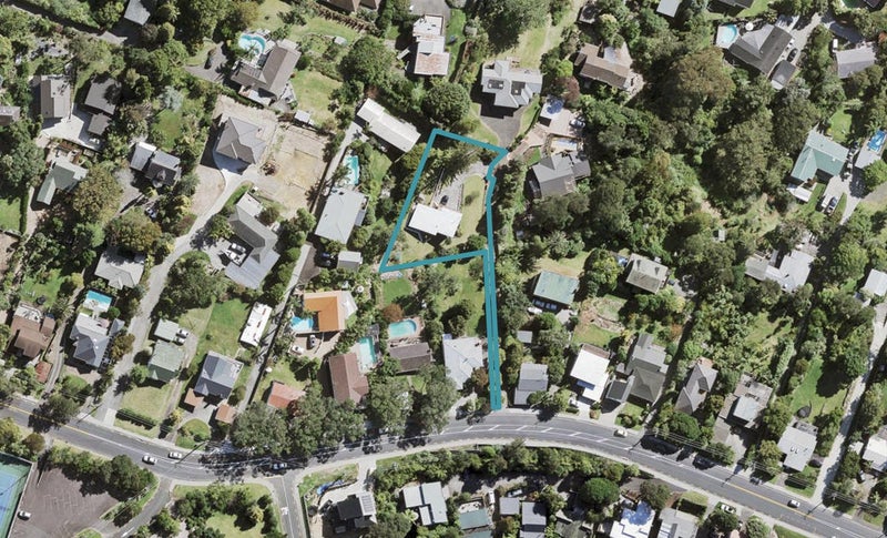 235A Golf Road, Titirangi, Auckland - Carousel 1