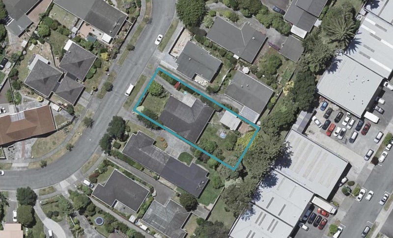 32 Rewarewa Crescent, Waikanae, Waikanae - Carousel 1