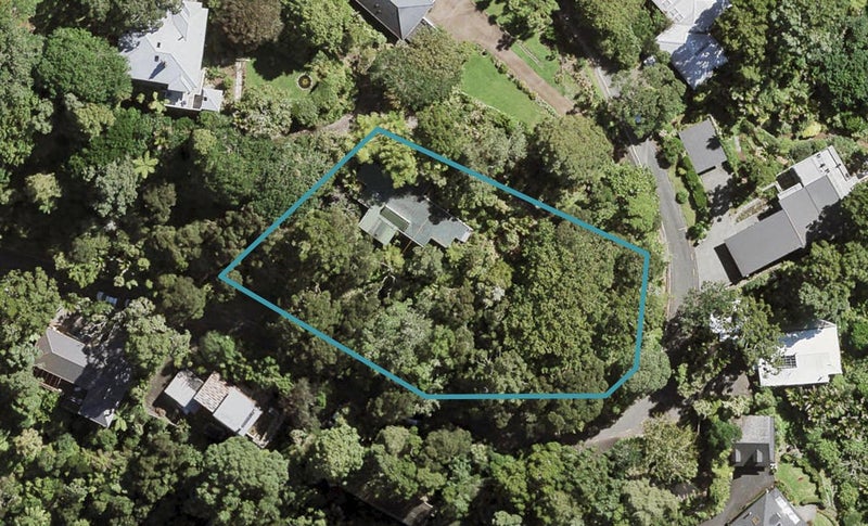 13 Rangiwai Road, Titirangi, Auckland - Carousel 1