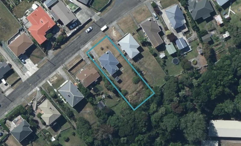 49 Waiuta Street, Titahi Bay, Porirua - Carousel 1